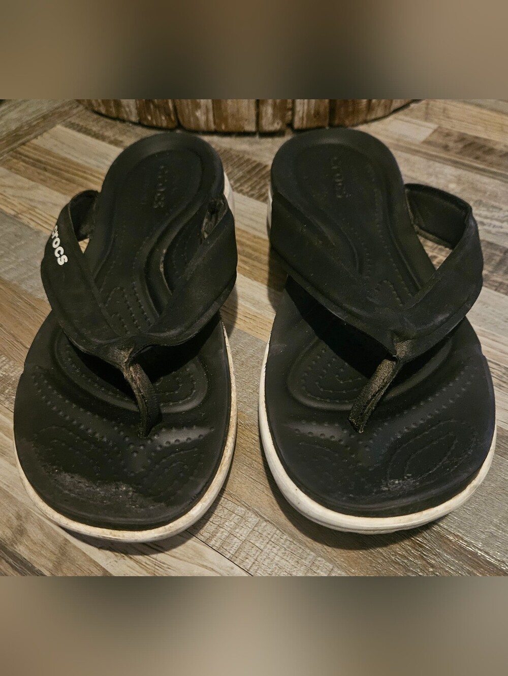 Crocs Women's Capri V Sporty Flip Flops. 8
